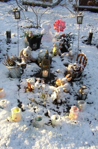 sneeuw op het graf